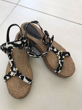Schutz Sandalia Salto Baixo Platform Jute Animal Print Sandals